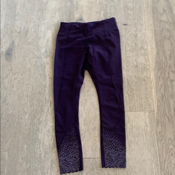 Lululemon size 4. 7/8 length - Picture 1 of 2